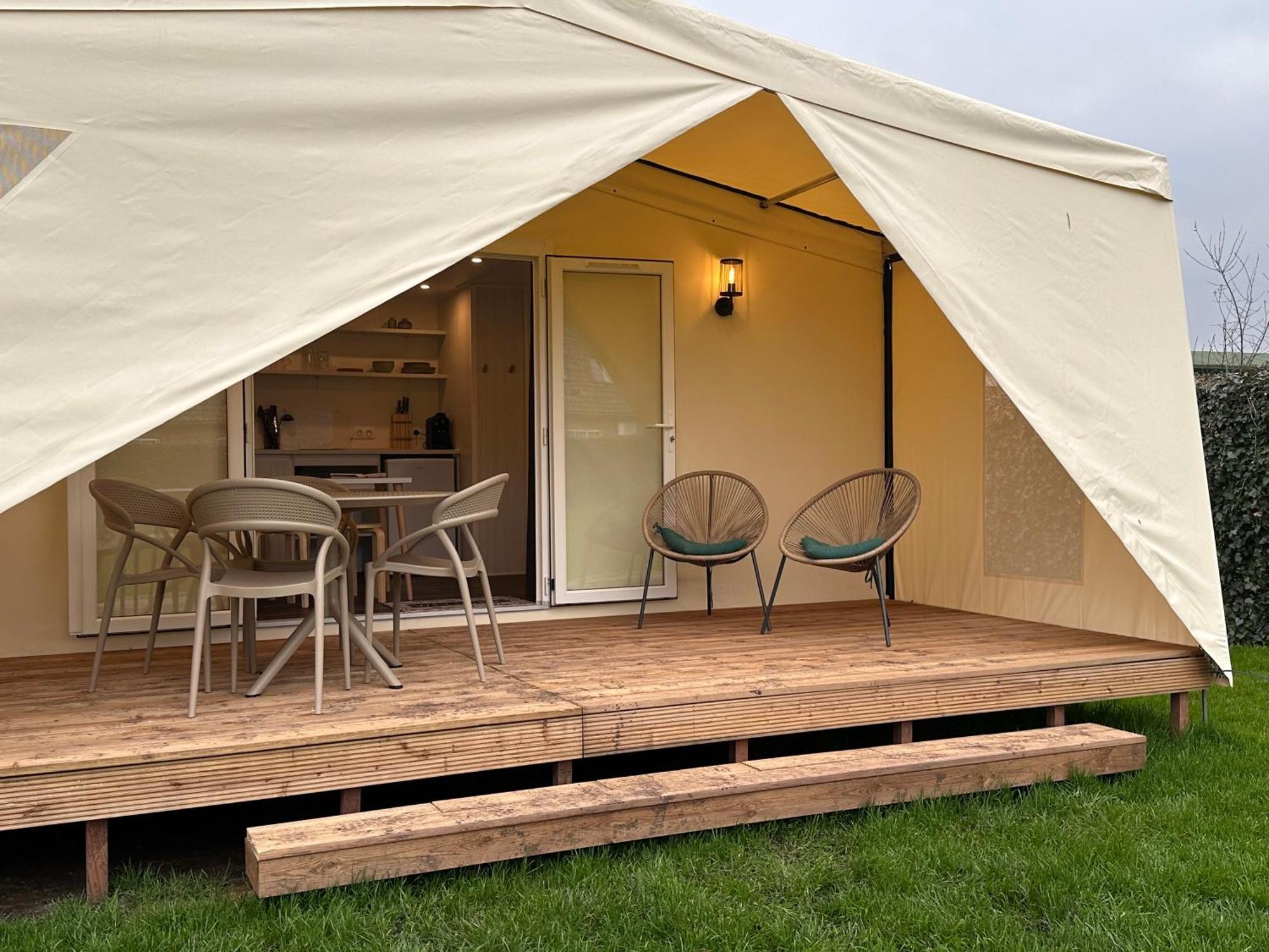 Glamping De Hof Van Eeden Warmond المظهر الخارجي الصورة