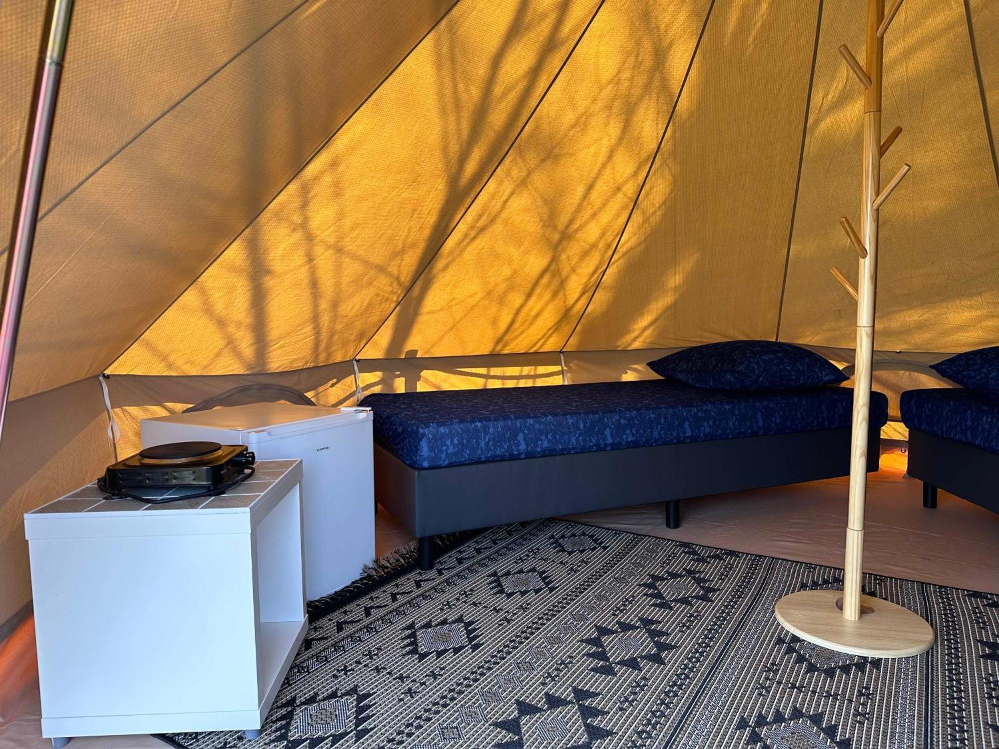 Glamping De Hof Van Eeden Warmond المظهر الخارجي الصورة